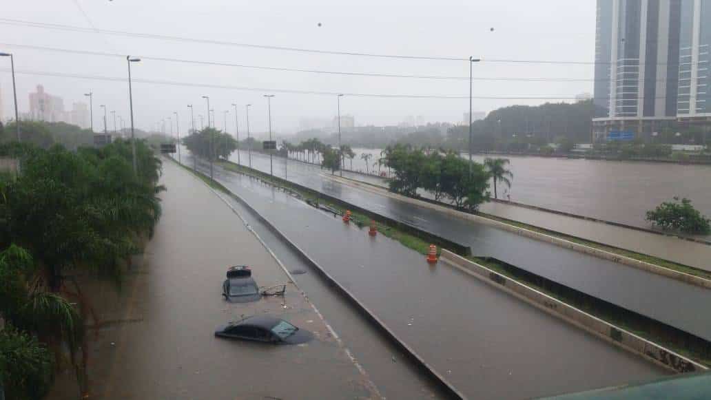  Após enchente, preço de reparo de carro pode superar R$ 30 mil