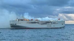 Navio Fremantle Highway