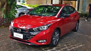 Nissan Versa SR 2025