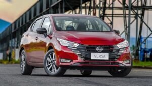 Nissan Versa SR 2025