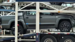 VW Amarok 2025 flagra