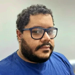 Rodrigo Tavares<