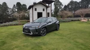 Lexus UX 300h