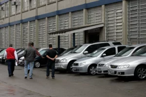 leilão carro recuperado