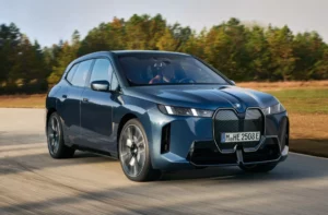 BMW iX 2025 dianteira