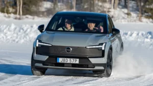 Volvo EX30 Cross Country