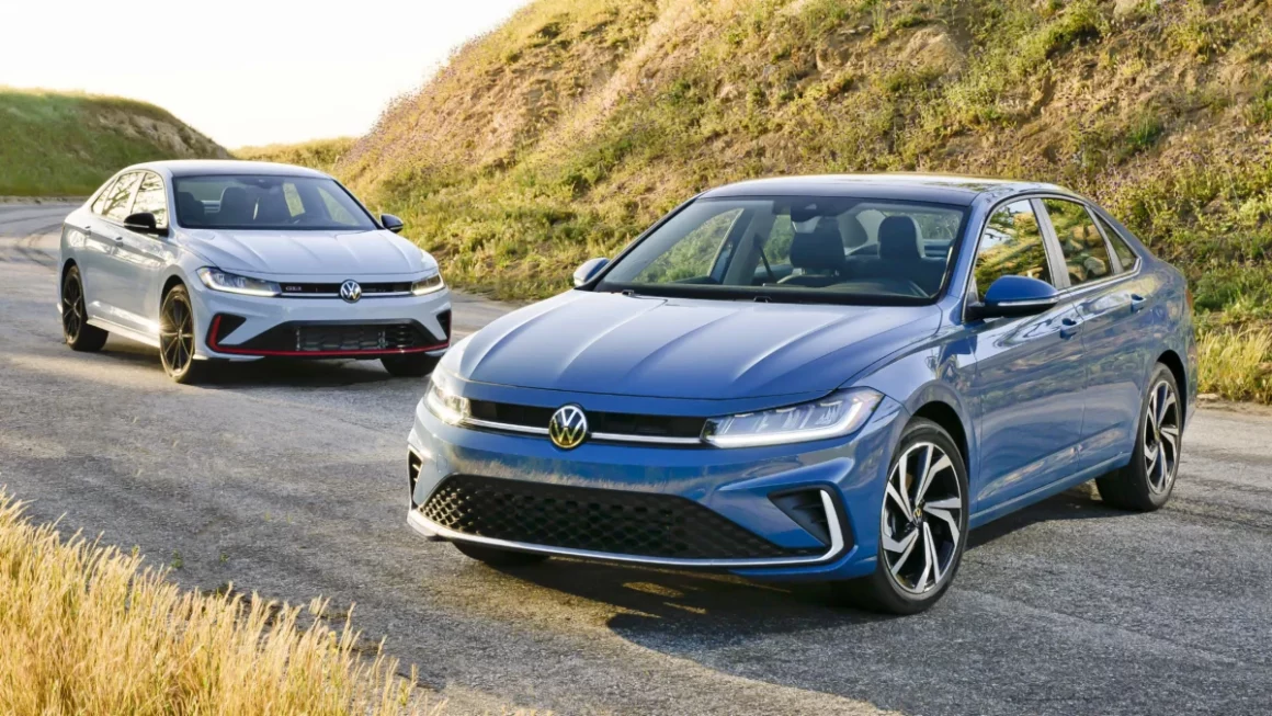 Prestes a chegar ao Brasil, novo VW Jetta estreia na Colômbia com duas versões