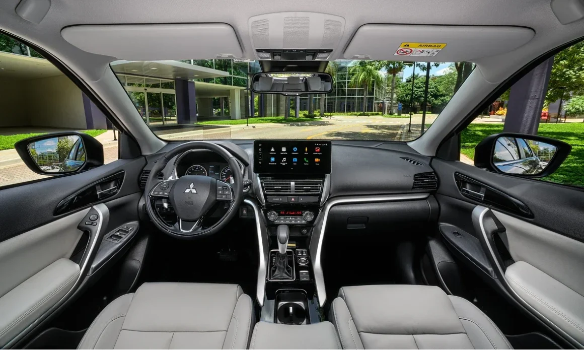 Mitsubishi Eclipse Cross 2027 3