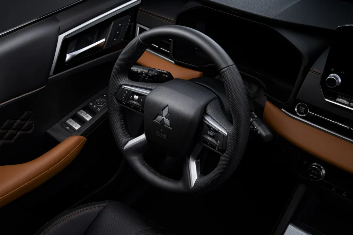 Mitsubishi Outlander  HPE-S PHEV  2