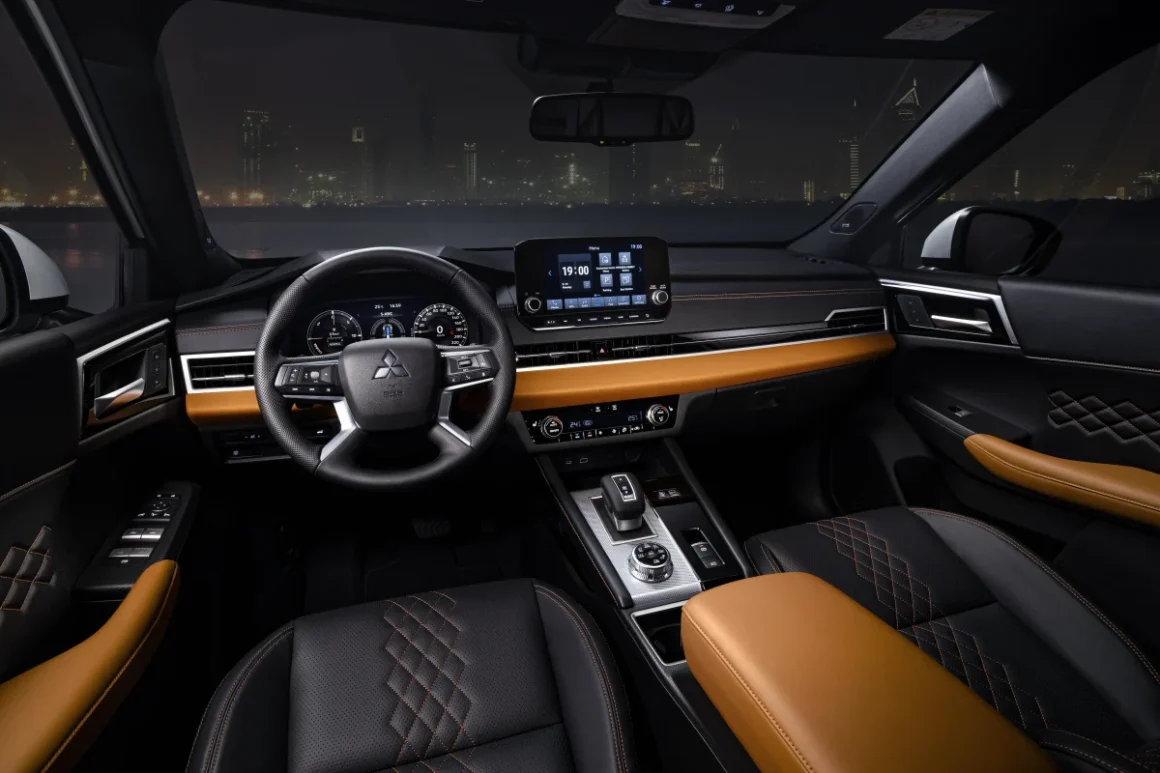 Mitsubishi Outlander  HPE-S PHEV  6